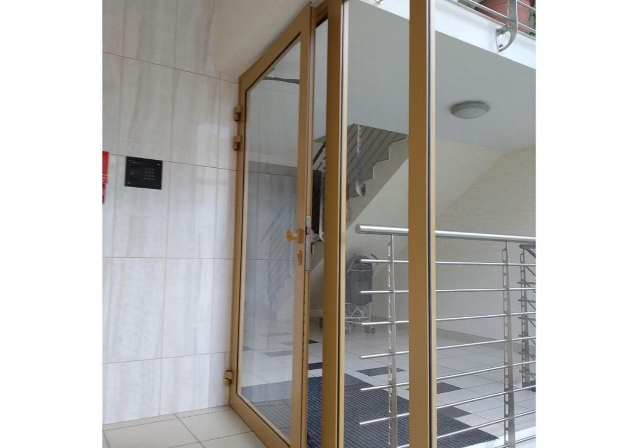 Sunny Penthouse With Roof Gardens Overlooking The Warsaw Palace Of Culture Pruszkow Exterior photo